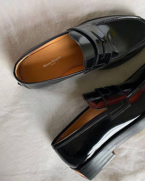 Walk This Way, Martin Margiela, Loafers Men, Dress Shoes Men, Oxford Shoes, Dress Shoes, Oxford, Loafers, Walking