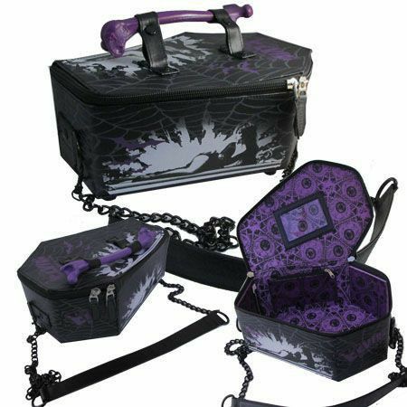 Coffin Bag, Kreepsville 666, Gothic Bag, Elvira Mistress Of The Dark, Vinyl Bag, Charm School, Gothic Outfits, Dark Fashion, Cute Bags