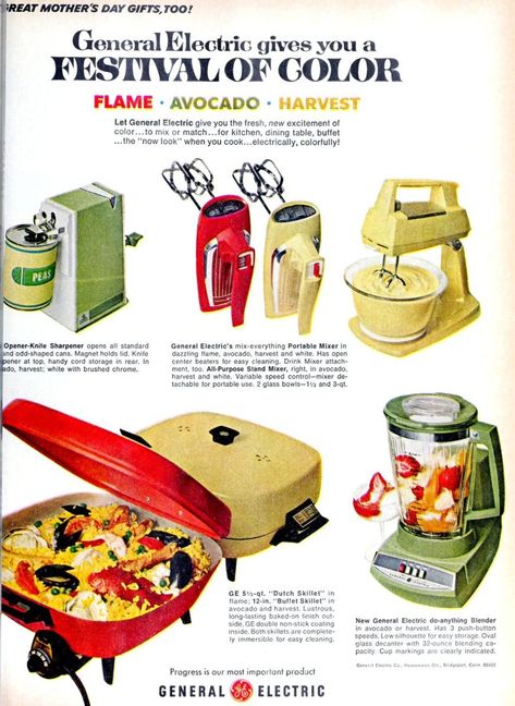 1960s gadgets & small kitchen appliances made life a little easier 19 Kitchen Electrical Appliances, Vintage Kitchen Appliances, 1970s Kitchen, Vintage Appliances, Ge Appliances, Retro Advertising, Color Festival, Retro Ads, Vintage Memory