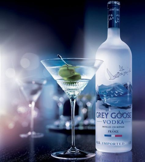 Grey Goose Cocktails, Luxury Vodka, Expensive Champagne, Beautiful Drinks, Grey Goose Vodka, Vodka Brands, Blueberry Lemonade, Drinks Brands, Grey Goose