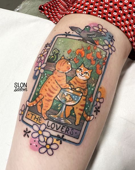 Orange cats tarot tattoo Orange Cat Tattoo Traditional, Oranges Tattoo, Bea Tattoo, Orange Cat Tattoo, Tats Inspiration, Big Cover Up Tattoos, Cat Tats, Yellow Tattoo, Traditional Heart Tattoos