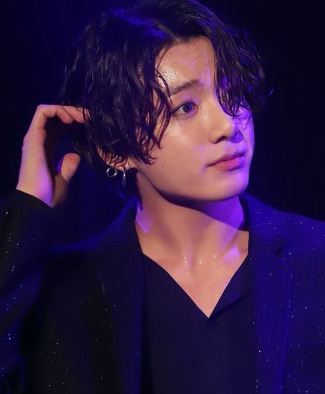 190811 Jungkook HD long hair Honey Skin, Jungkook Oppa, Neon Aesthetic, Jeon Jeongguk, Jungkook Aesthetic, Jungkook Cute, Foto Jungkook, Bts Boys, Bts Photo