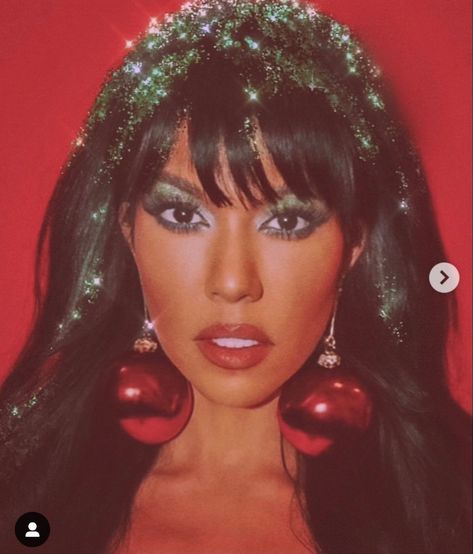 Kourtney Kardashian Barker, Christmas Fashion Photography, Christmas Party Makeup, Christmas Editorial, Xmas Makeup, Ornament Earrings, Holiday Photoshoot, Work Makeup, Christmas Shoot