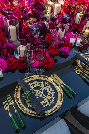 50 Shades of Beauty Birthday Party in Beverly Hills, CA | 17 more photos on PartySlate All Black Dinner Party, Black Dinner Party, Engagement Brunch, Geode Cake Wedding, Black Red Wedding, Dinner Party Ideas, Gold Table Setting, Beauty Table, Red Centerpieces