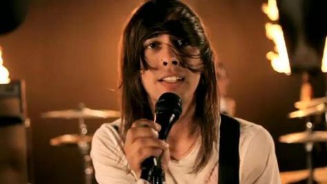 Vic Fuentes <3 Piece The Veil, Pierce The Veil, The Veil, Veil, Men And Women, Gucci, Luxury Fashion, Vic Fuentes