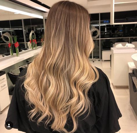 Gold Blonde Balayage Dark Roots, Pelo Rubio Natural, Warm Blond Balayage, Brunette Balayage Hair Straight, Dirty Blonde Hair Balayage, Balayage Long Hair, Blonde Ombre Balayage, Summer Blonde Hair, Blond Balayage