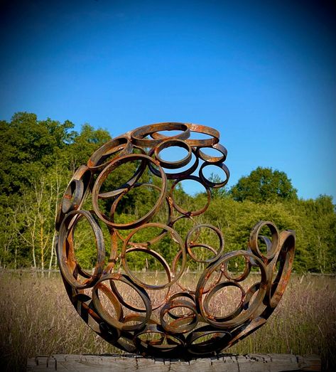 Bed Sculpture, Lottery Win, Rusty Garden, Moon Circle, Metal Sculptures Garden, Garden Modern, Decorative Spheres, Shipping Quotes, Metal Garden Art