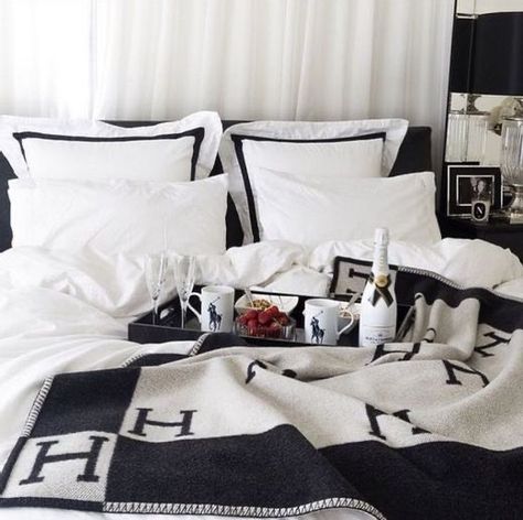 Bedroom Primary, Hermes Blanket, Hermes Home, Masculine Bedroom, Deco Studio, Black And White Interior, Black And White Decor, Photography Logos, Limes