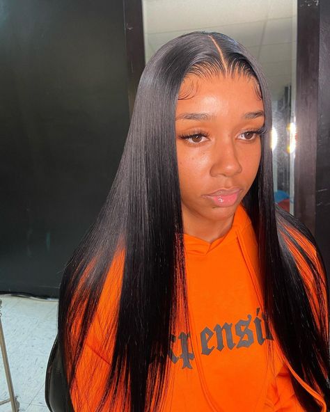 375 Likes, 19 Comments - Mary Jane✨ (@hairbymj_) on Instagram: “Closure pronto w/frontal look giving straight scalp vibes✨🔥🧡 Closure: @hairbymj_ Bundles:…” Closure Pronto, Straight Weave Hairstyles, Sew In Hairstyles, Indian Remy Hair, Product Testing, Front Hair Styles, Sitting Pretty, Human Hair Lace Wigs, Baddie Hairstyles