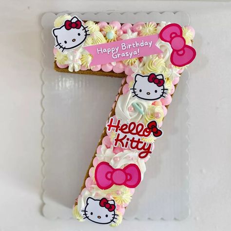 Number 5 Cake Topper Printable, Number 7 Cupcake Cake, Number Seven Cake, Hello Kitty Number Cake, Number 7 Birthday Cake, Cupcake Numbers, Number 7 Cake, Kek Birthday, Hello Kitty Cake Design