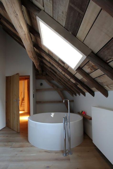 I'm more drawn to bathrooms and kitchens than any other part of a house. Just me? Japanese Soaking Tubs, Attic Bathroom, Bad Inspiration, Attic Renovation, Attic Remodel, Attic Bedroom, Attic Rooms, Soaking Tub, Beautiful Bathrooms