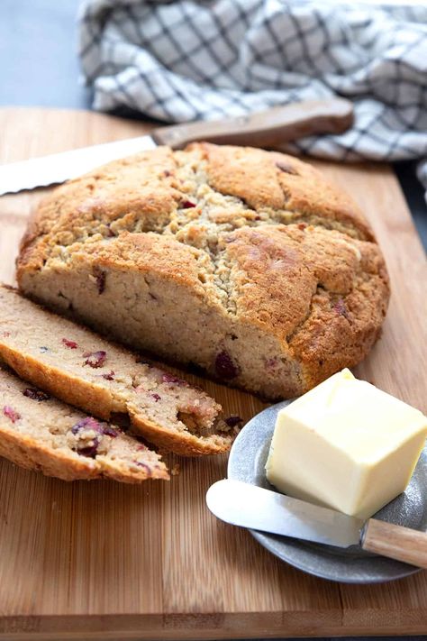 Keto Irish Soda Bread Recipe Low Carb Irish Soda Bread, Almond Flour Irish Soda Bread, Keto Savory, Irish Desserts, Savory Breads, Bread Keto, Almond Flour Bread, Grain Free Bread, Irish Soda Bread Recipe