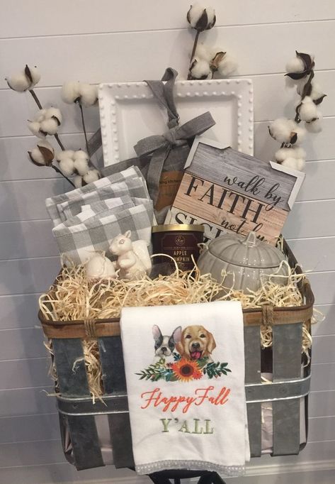 Fall Farmhouse Basket Farmhouse Gift Basket, Country Gift Basket Ideas, Fall Theme Gift Basket Ideas, Fall Auction Basket Ideas, Fall Gift Basket Ideas Silent Auction, Fall Baskets Gift, Farmhouse Gift Basket Ideas, Fall Gift Basket Ideas For Women, Fall Themed Gift Baskets