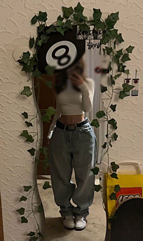 Stylish Tomboy, Pakaian Hipster, Peony Aesthetic, Fairy Grunge Style, Baggy Outfit Ideas, Cool Outfit Ideas, Downtown Outfits, Street Outfits, Aesthetic Streetwear