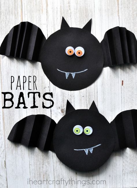 Paper Bat Decoration Creche, Craft Preschool, Bat Craft, Paper Bat, Halloween Crafts Preschool, October Crafts, Halloween Arts And Crafts, Party Crafts, Halloween Preschool