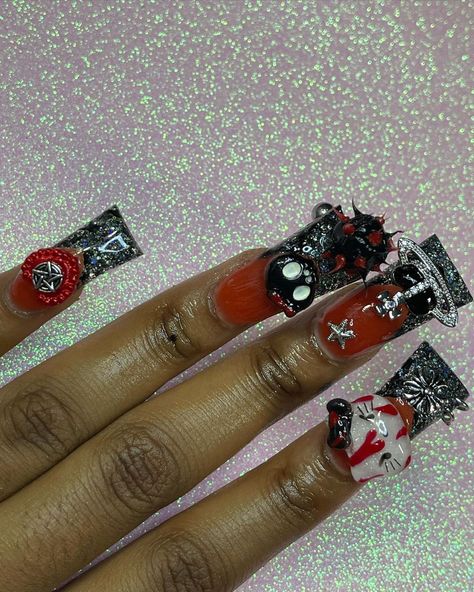 Halloween Duck Nails, Monster High Nails, Holloween Nails, Duck Nails, Goth Nails, Hair Streaks, Grunge Nails, Girly Acrylic Nails, Nail Idea