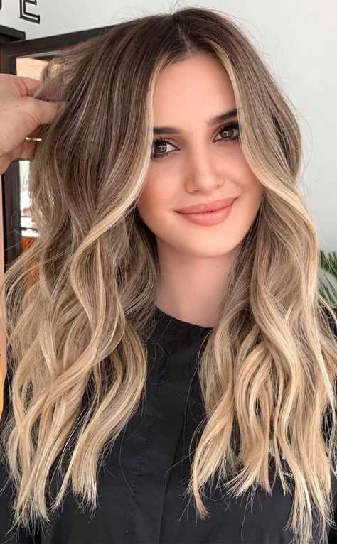 Blonde Light Brown Hair, Ash Blonde Hair Balayage, Kadeřnické Trendy, Brunette Hair With Highlights, Vlasové Trendy, Brown Hair With Blonde Highlights, Brown Hair Balayage, Dark Blonde Hair, Blonde Hair Inspiration