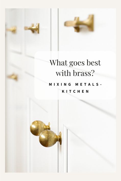 Antique Brass And Stainless Steel Kitchen, Antique Brass Kitchen Knobs, Good Handles Kitchen, Gold Brass Hardware Kitchen, White Cabinets With Brushed Bronze Hardware, Classic Brass Hardware, Brass And Stainless Steel Kitchen, Kitchen With Brushed Brass Hardware, Kitchen With Brass Fixtures