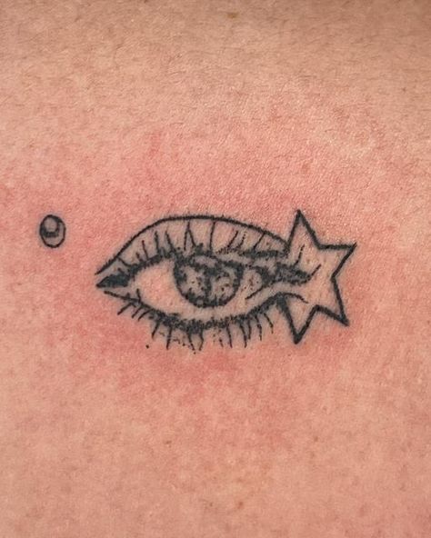 Eyeball Reference, Eye Tattoo Ideas, Eye Tattoos, Eyeball Tattoo, Tattoo Eye, Optical Illusion Tattoos, Illusion Tattoos, Stick Poke Tattoo, Stick And Poke Tattoo