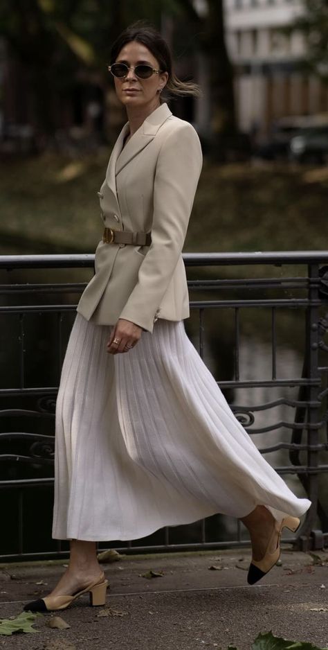 Cream Midi Dress Outfit, Midi Dress Outfit Winter, Midi Dress Outfit, Cream Midi Dress, Winter Dress Outfits, Dress Outfit, Winter 2024, Vacation Outfits, Summer Style