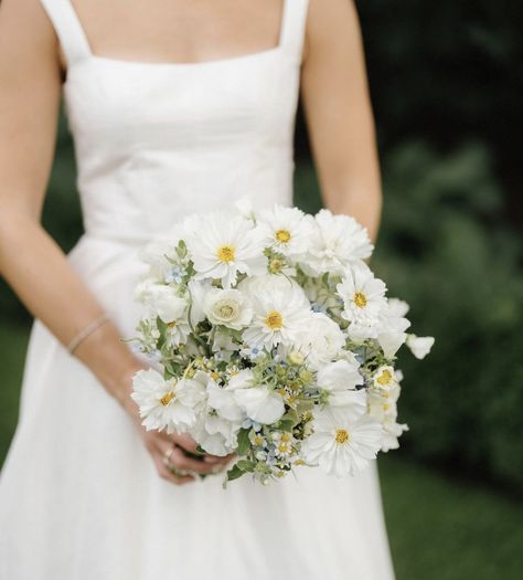 Wedding Bouquets April, Bridal Bouquet Summer Wild Flowers, Summer Wild Flowers, Behavior Board, Wedding April, Bridal Bouquet Summer, Eye Makeup Images, Makeup Images, V Neck Wedding Dress