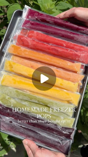 Fruit Freezer Pops, Homemade Freezer Pops, Freezer Pop Recipes, How To Make A Dessert, Homemade Easy Snacks, How To Make Snacks, How To Make Popsicles, Summer Sweet Treats, Yellow Kiwi