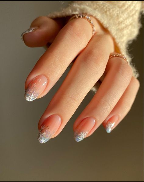 Nail Art Noel, Builder Gel Nails, January Nails, Christmas Gel Nails, Simple Gel Nails, Casual Nails, Her Nails, Strong Nails, Short Acrylic Nails Designs