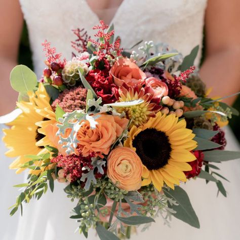 Fall Wedding Flowers With Sunflowers, Sun Flower Wedding Bouquet, Fall Wedding Bouquets October Sunflowers, Sunflowers And Hydrangeas Bouquet, Sunflower Bridal Bouquet Rustic, Sunflower Bridal Bouquet Summer, Sunflower Wedding Bouquet Fall, September Wedding Flowers Centerpieces, Wedding Flowers With Sunflowers