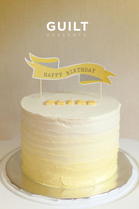 sweet pale Yellow Ombre cake Ombré Yellow Cake, Pale Yellow Cake, Yellow Icing Cake, Cake Yellow Decoration, Yellow Cake Design Simple, Yellow Cake Decoration, Yellow Smash Cake, Pastel Yellow Cake, Lemon Smash Cake