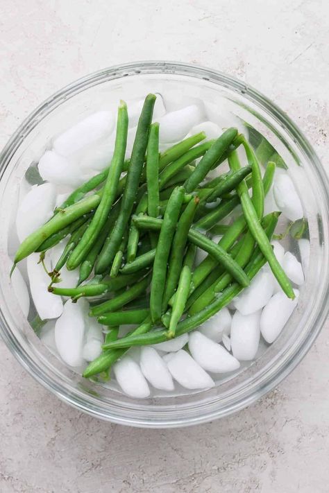 Learn how to blanch vegetables with my easy technique for broccoli, green beans or any other vegetable - perfect for meal prep or freezing! Tutorials for Cooking | Kitchen Basics | Cooking Basics | Cooking Tutorials | Blanching Technique | How to Basics Vegetables Meal Prep, Blanch Vegetables, Blanching Vegetables, Blanching Broccoli, Green Beans With Almonds, The Best Green Beans, Green Beans Side Dish, Blanching Green Beans, Kitchen Basics