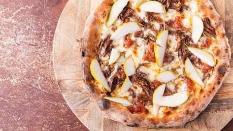 Confit Duck, Pear Pizza, Honey Pizza, Quince Jelly, Christmas Pizza, Outdoor Cooking Recipes, Recipes Pizza, Salmon Cream Cheese, Creamed Leeks