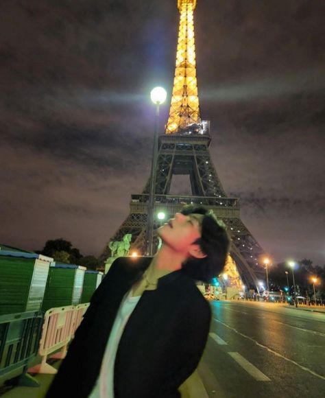 At Night Photoshoot, Taehyung In Paris, Photoshoot Edit, Taehyung Edits, Night Photoshoot, Paris Tower, Eiffel Tower At Night, Edit Wallpaper, Jin Jungkook