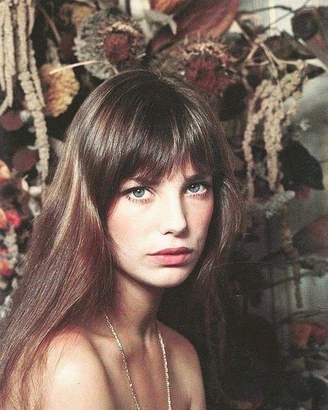 Vintage Bangs, 60s Hair, 1970's Fashion, 1960's Fashion, Hippie Hair, Girl Haircuts, Haircuts Straight Hair, Long Hair With Bangs, Jane Birkin