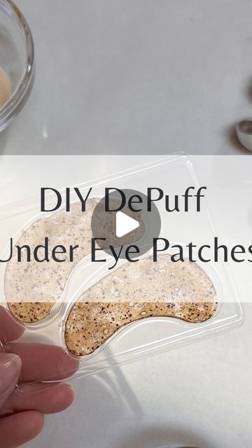 Nicole Jaques |  Kitchen Hacks + Cleaning Tips + Recipes | Like an energy drink for your eyes! 

Summer life got you looking like you haven’t slept since 2010? Make these DIY depuff eye masks and... | Instagram Cold Green Tea, Green Tea Bags, Coffee Grinds, Fashionably Late, Summer Life, Eye Patches, Agar Agar, Kitchen Cleaning Hacks, Eye Masks