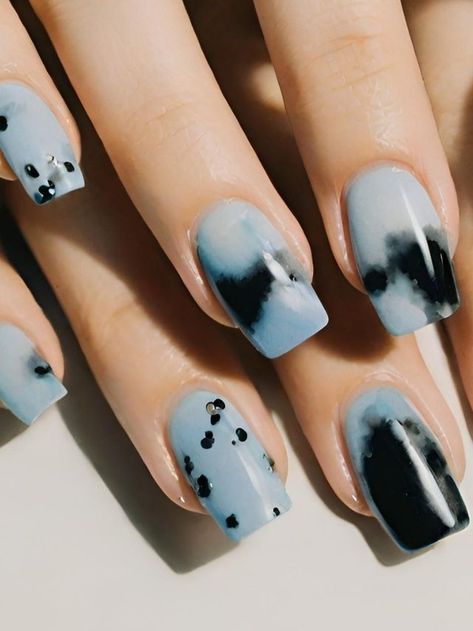 Black And Light Blue Nails, Baby Blue And Black Nails, Black And Blue Nails, Blue Nail Design, Light Blue Nail Polish, Black Ombre Nails, Beach Nail Designs, White Coffin Nails, Nail Art Stripes