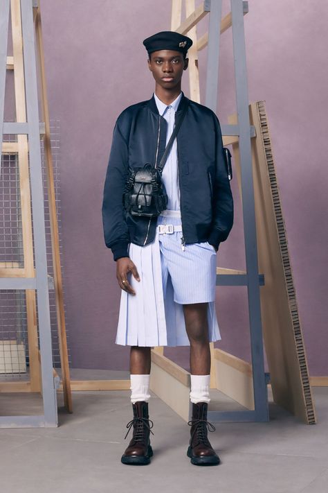 Dior Men Resort 2024 Menswear Collection | Vogue Bridget Wedding, Mens Resort Wear, 2024 Menswear, Dior Men, Resort 2024, How To Make Skirt, Fashion D, Men Fashion Show, Workwear Fashion