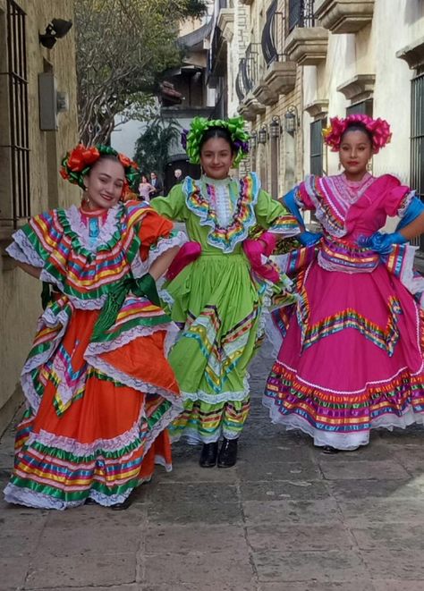 Ballet Folklorico Monarca wearing Custom Hairpiece mary1macias@aol.com Folklorico Aesthetic, Folklorico Hair, Jalisco Folklorico Dresses, Folklorico Dresses Jalisco, Ballet Folklorico Hair, Folklorico Dress, Jalisco Dress Folklorico, Ballet Folklorico Aesthetic, Black Jalisco Folklorico Dress