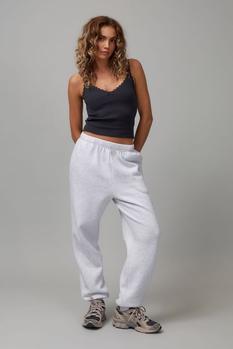 COZY SUPER SLOUCHY TRACKPANT Fleece Women, Pants Fit, Ankle Cuffs, Womens Fleece, Model Ships, Womens Clothing Sizes, Workout Pants, Oversized Fits, Track Pants