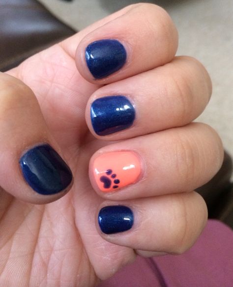 Detroit Tigers Nails Tiger Paw Nails, Auburn Nails Designs, Paw Print Nail Designs, Detroit Tigers Nails, Auburn Nails, Bulldog Nails, Nails Tiger, Puppy Nails, Sports Nail Art