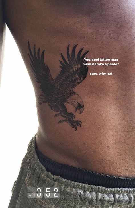 Mens Back Shoulder Tattoo, Shoulder Tattoo Animal, Oblique Tattoos For Guys, Rib Tattoo Men, Eagle Aesthetic, Small Eagle Tattoo, Tattoo Eagle, Rib Tattoos For Guys, Black Men Tattoos