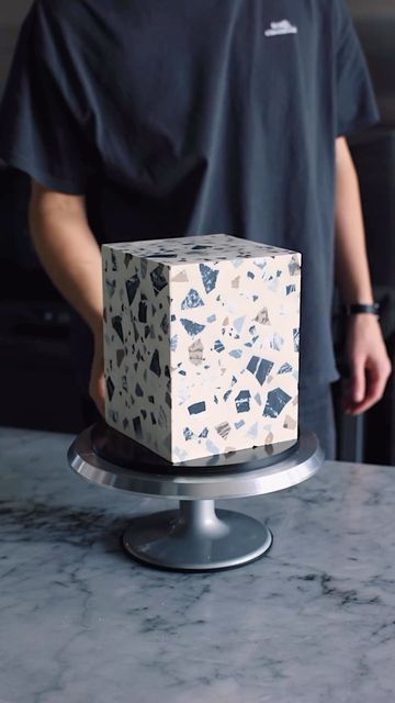 designboom magazine on Instagram: "a #terrazzo cake by @tortikannuchka for both the foodie and #interiordesigner 😋 #designboom #cake #cakedesign #cakeart #satisfying #interiors" Terrazzo Cake, Terazzo Concrete Art, Terrazzo Wedding Invitation, Terrazzo Candle, Art Birthday Cake, Floral Cake Design, Baby Shower Cake Designs, Wedding Cake Art, Geode Cake