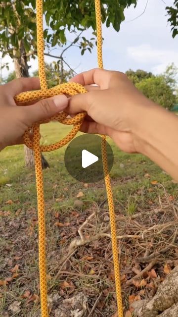 Knot Tying Instructions, Knot Tying Tutorial, Outdoors Workout, Quick Release Knot, Prusik Knot, Weaving Macrame, Camping Knots, Camping Tarp, Survival Knots