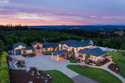 Ranch Mansion, Garage Photos, Sherwood Oregon, Homes Of The Rich, Luxury Properties, Architecture Model House, Log Cabin Homes, Mansions Homes, Bungalow House Design