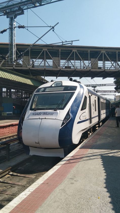 Vande Bharat Express Train Snap, Vande Bharat Train, Vande Bharat Express, Vande Bharat, Feeling Photos, Train Aesthetic, Travel India Beautiful Places, Love Feeling Photos, Travel International