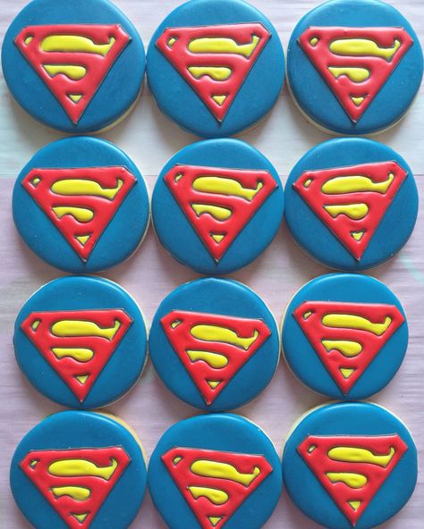 Superman decorated sugar cookies Superman Cookies Decorated, Superman Cookies, Superhero Valentines, Superhero Cookies, Decorated Sugar Cookies, Cookies Decorated, Valentine Cookies, Iced Cookies, Sugar Cookies Decorated