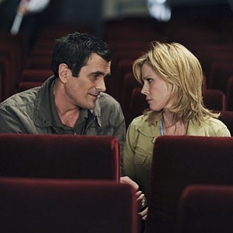 Claire And Phil Dunphy, Phil And Claire Dunphy, Claire And Phil, Phil And Claire, Modern Family Lily, Claire Dunphy, Comfort Films, Phil Dunphy, Julie Bowen