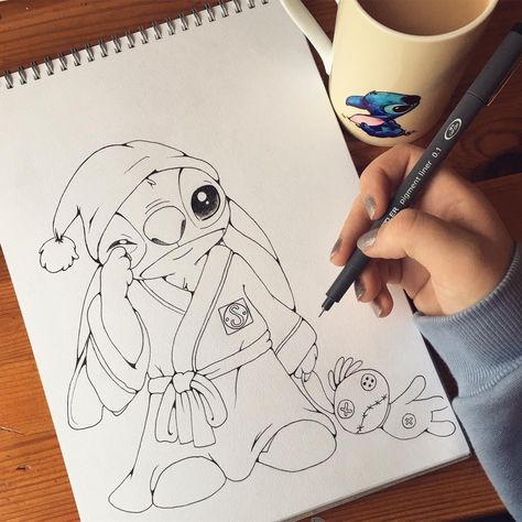 Sunday Drawing, Cartoon Art Drawing, Disney Character Drawings, Disney Drawings Sketches, Lilo And Stitch Drawings, Stitch Drawing, Disney Art Drawings, Canvas Drawings, Meaningful Drawings