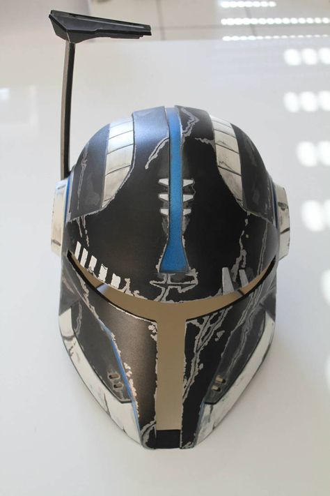 Mandalorian Stalker Helmet 4 by RivenKassle on DeviantArt Mandalorian Color Schemes, Mando Mercs, Mandalorian Creed, Mandalorian Armour, Mandalorian Costume, Mandalorian Cosplay, Star Wars Helmet, Mandalorian Helmet, Mandalorian Armor