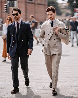 Jake Grantham, Men's Black Suit, English Suit, Mens Formal Fashion, Pitti Uomo Street Style, Beige Suit, Gentleman Outfit, Formal Fashion, Beige Suits