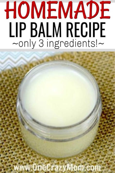 Lip Moisturizer Diy, Lip Balm For Chapped Lips, Making Lip Balm, Lip Balm Making, Make Lip Balm, Lip Gloss Recipe, Homemade Lip Balm Recipe, Lip Balm Recipe, Diy Lip Balm Recipes